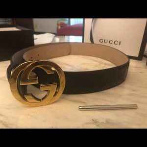 Gucci black leather belt